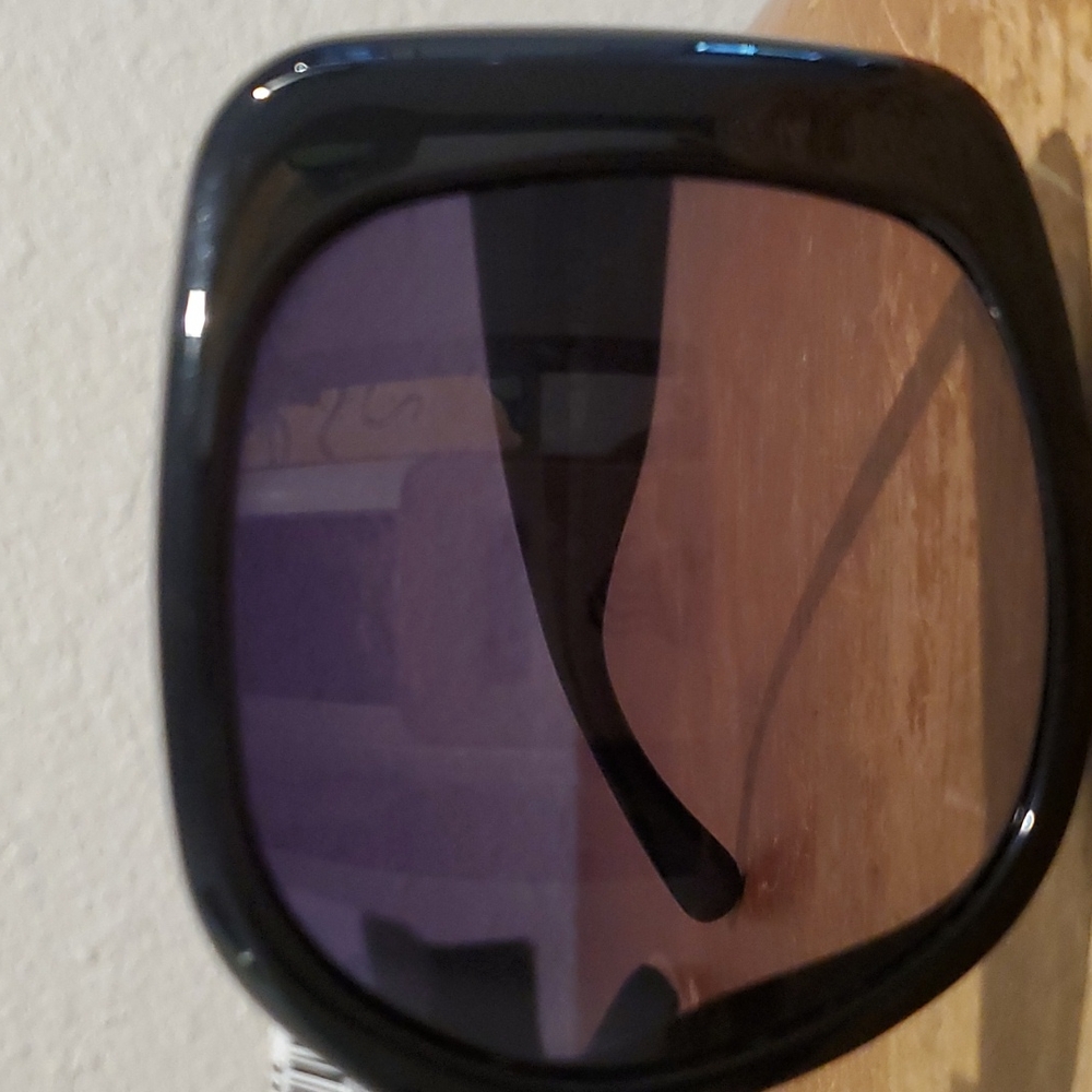 Ralph Lauren ladies large frame sunglasses - Picture 3 of 6